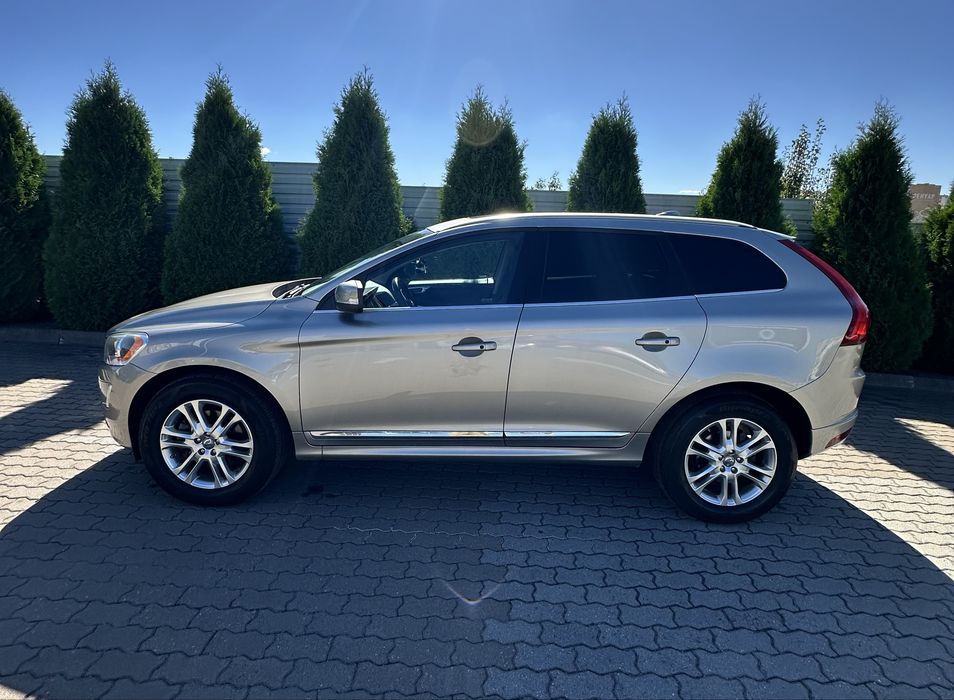 Volvo XC60 2.0 бензин 2014 рік