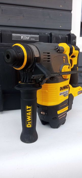 Młotowiertarka DEWALT 54v FlexVolt 2.8J udaru + kufer DCH323