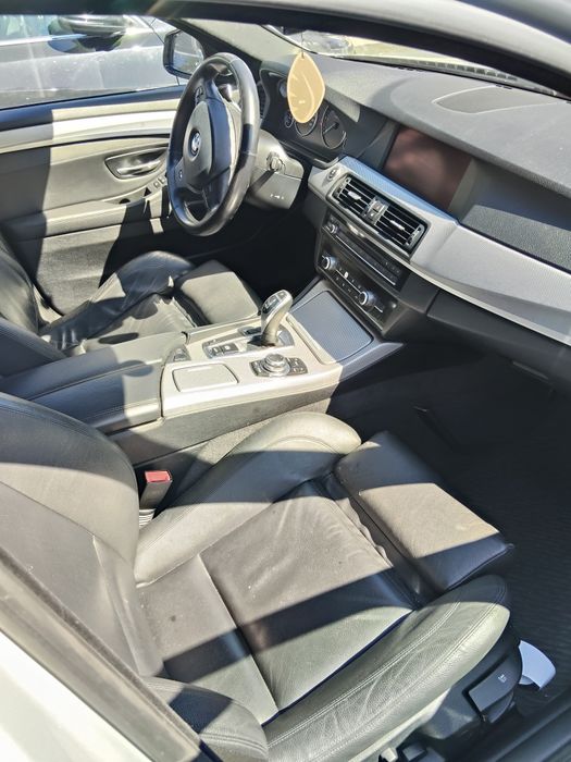 BMW F11 520D Pack M Caixa aut.