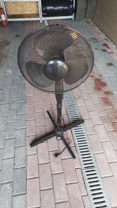 Wiatrak wentylator stojący 45W