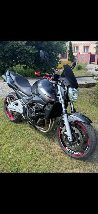 Мотоцикл Suzuki GSR 600