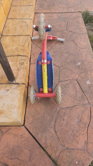 Самокат дитячий.