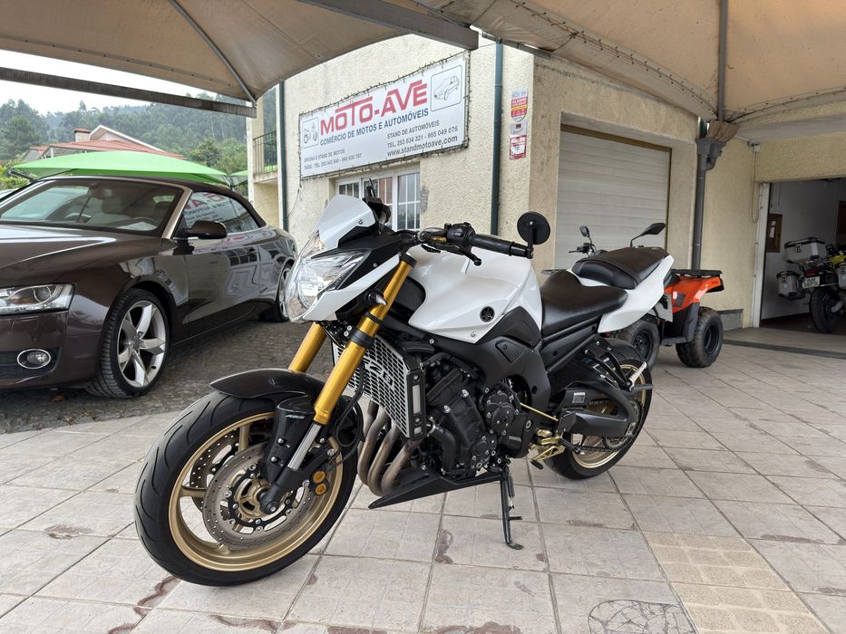 Yamaha FZ8 2012 - poucos kms