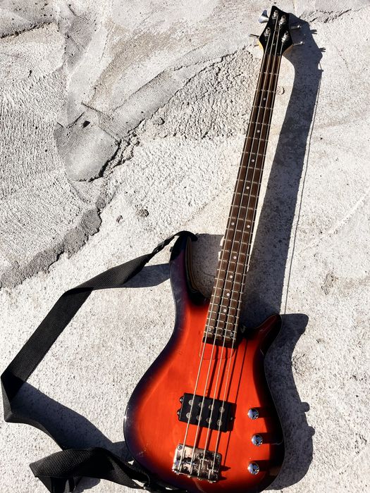 Gitara basowa skyway