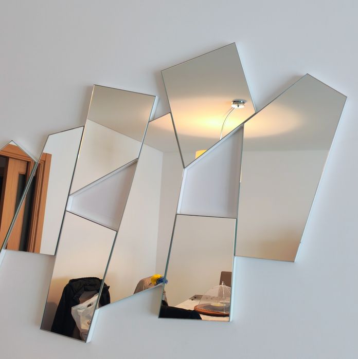 Espelho design, 1,80x0, 60 metros, composto por dois módulos.