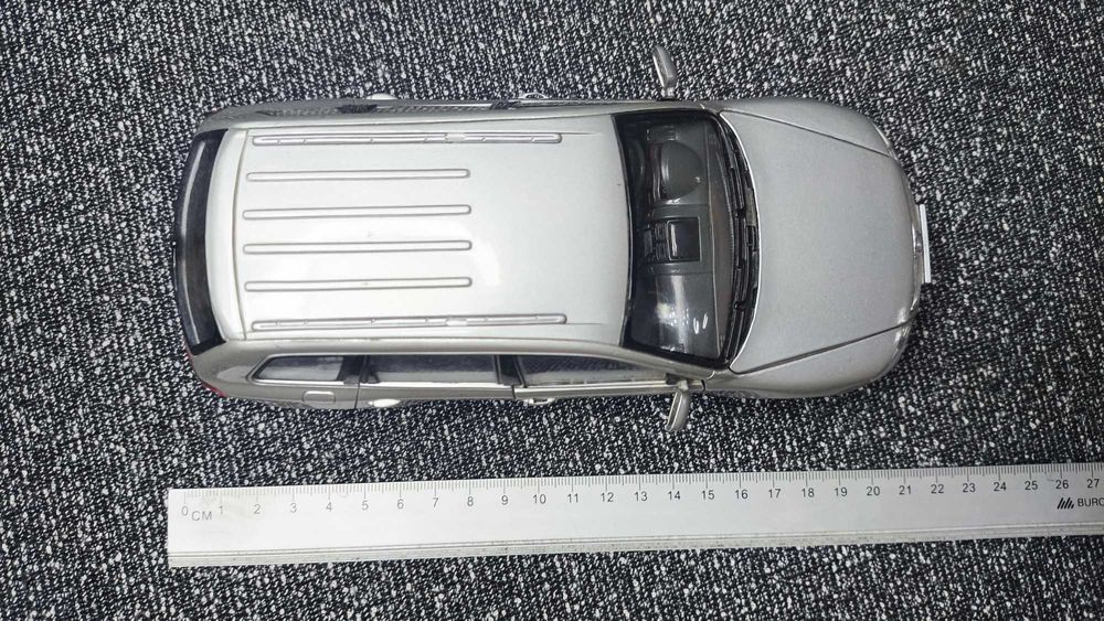 Модель Volkswagen Touareg масштаб 1:24 Welly
