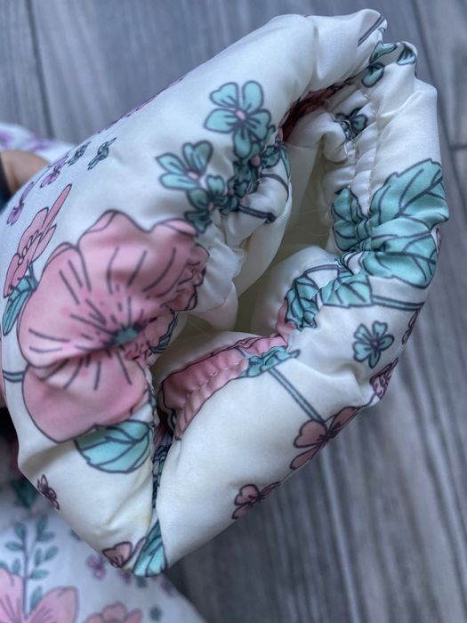 Куртка на дівчинку