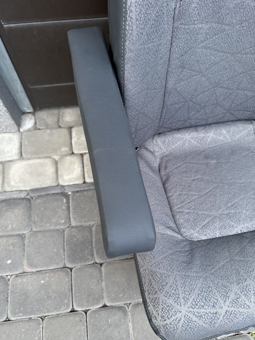 Fotel kierowcy Renault Mascott + podłokietnik  98-10rok