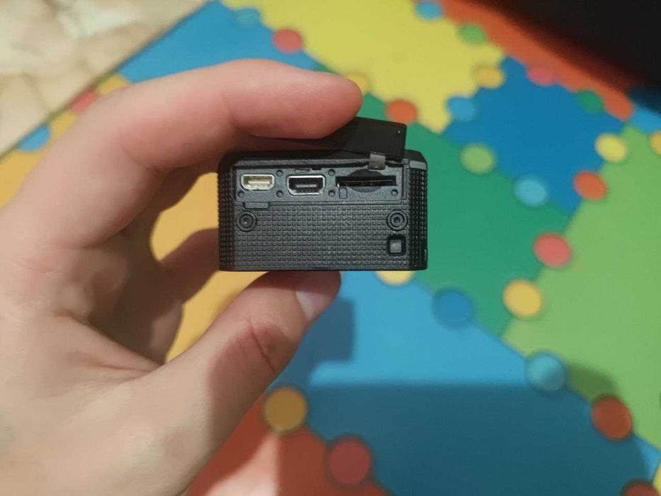 Продам екшн камеру Veho Muvi K-2