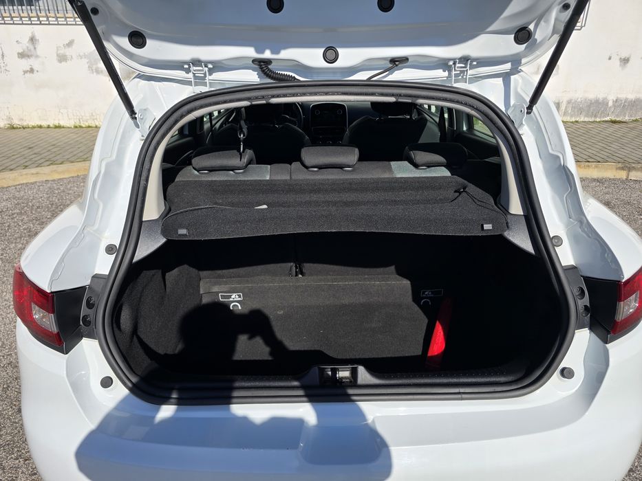 Renault Clio IV 1.5 DCI Zen 2018 5 Lugares Nacional Poucos Kms Como Novo