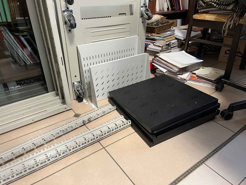 Na sprzedaz szafa stojąca rack Gflex