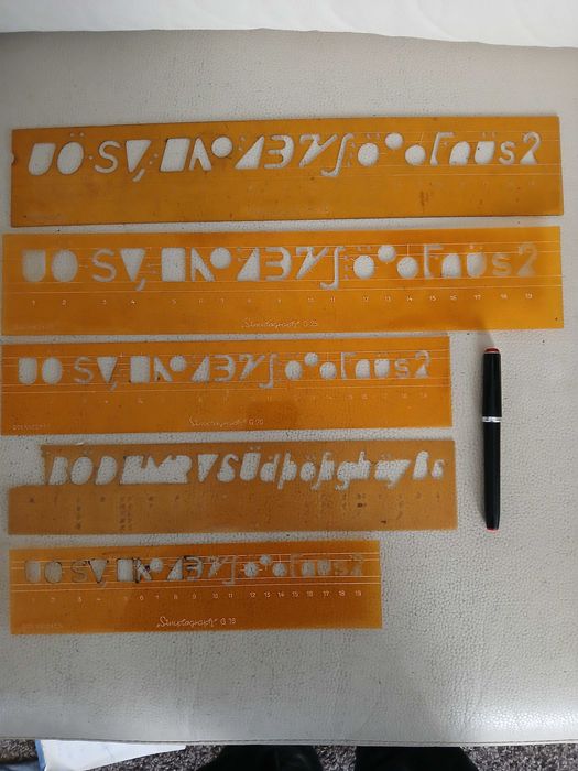 material e catálogos de desenho técnico ROTRING  vintage