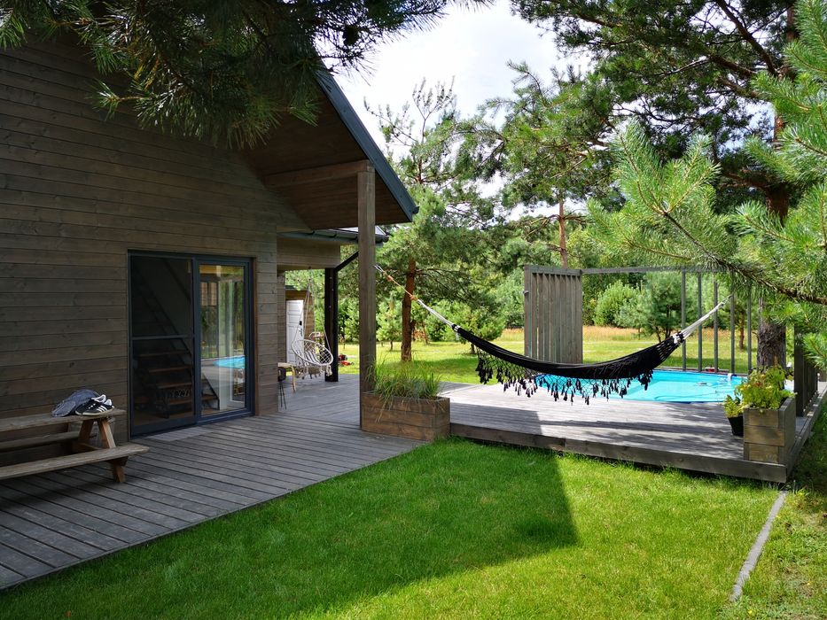 Działka z domkiem letniskowym sauną i basenem