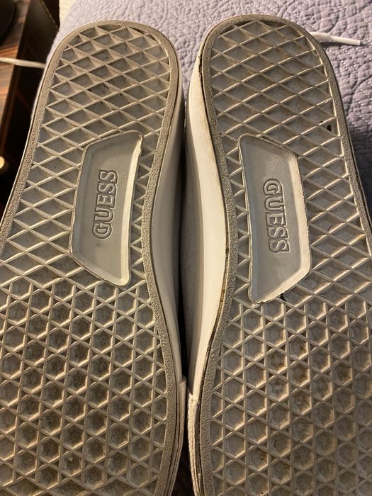 Ténis Guess lindos para o verão