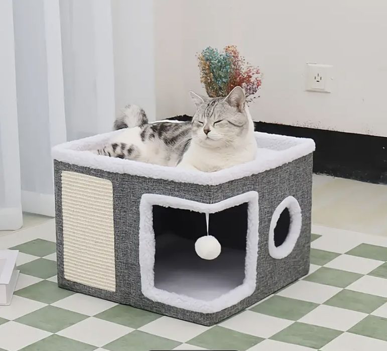 Теплий  двоповерховий будиночок для котів з когтеточкою