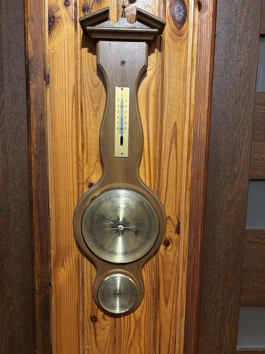 Barmometr z termometrem