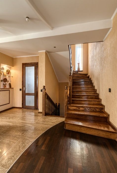 Уютный  теплый дом, полная автономность.  Вся инфраструктура рядом  .