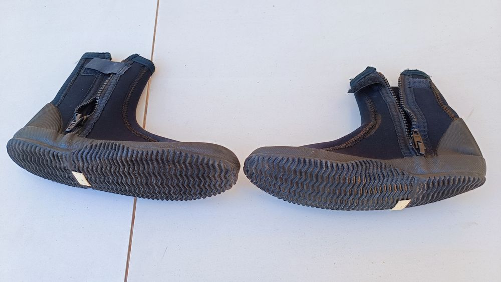 Fato de mulher para mota água