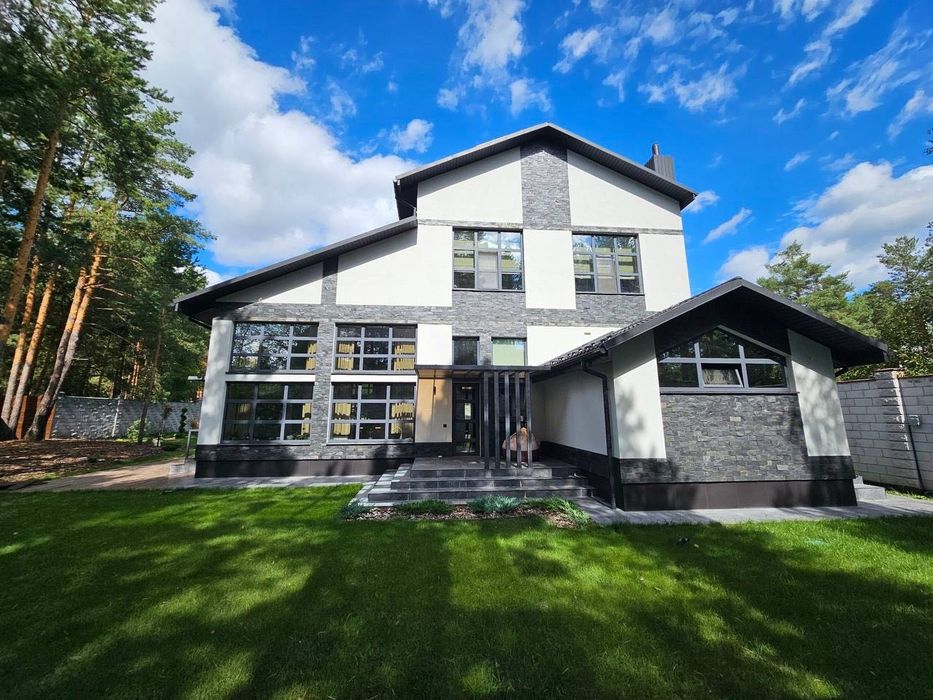Сучасний дизайнерський будинок 275 м² на 15 сотках у Биківні, Київ