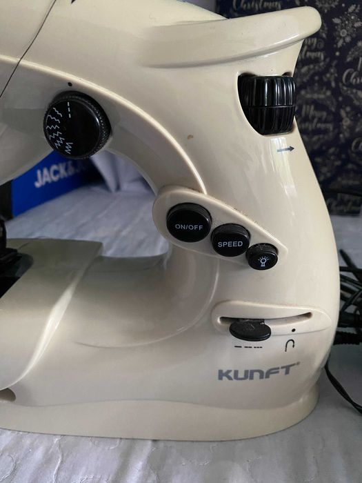 Maquina de costura KUNFT