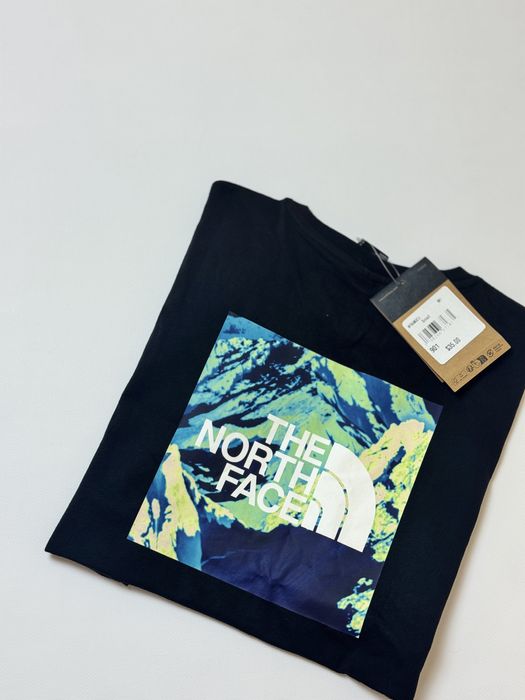 Футболка The North Face
