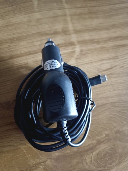 Carregador de isqueiro com ficha USB-C