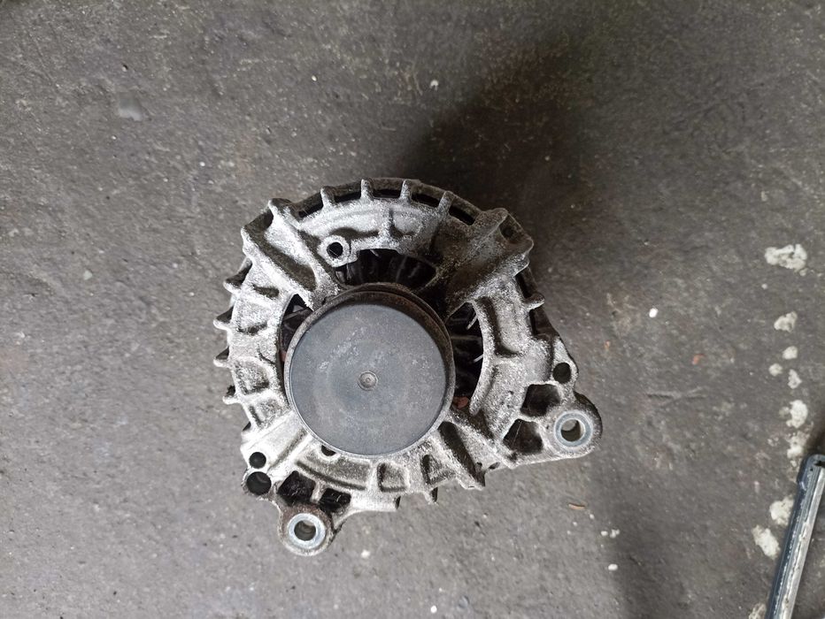 Volkswagen VW PAssat B7 B-7 2.0TDI 140KM CFF CFFB alternator