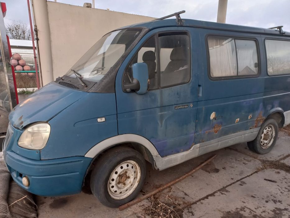 Техника 4 ЗИЛа, газовые бочки, бензиновые колонки, газель