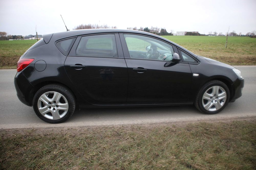 Opel Astra /Zadbana /Sprowadzona/Zarejestrowana / 1,6 Benzyna