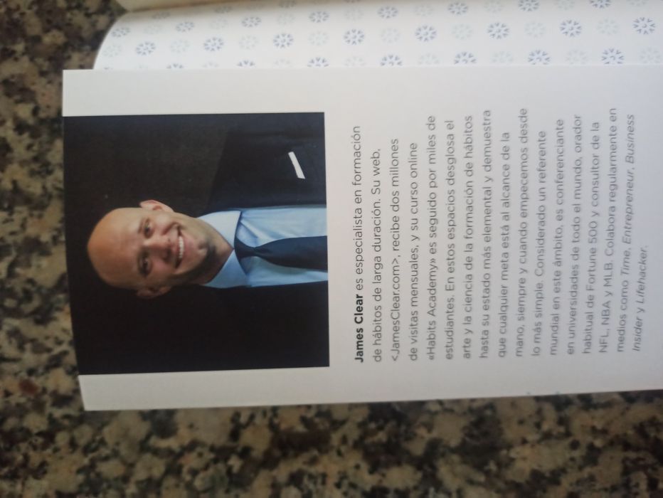 Livro "Hábitos atómicos" - Versão espanhola