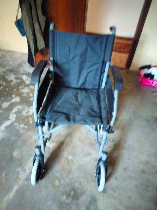 Vendo cadeira manual