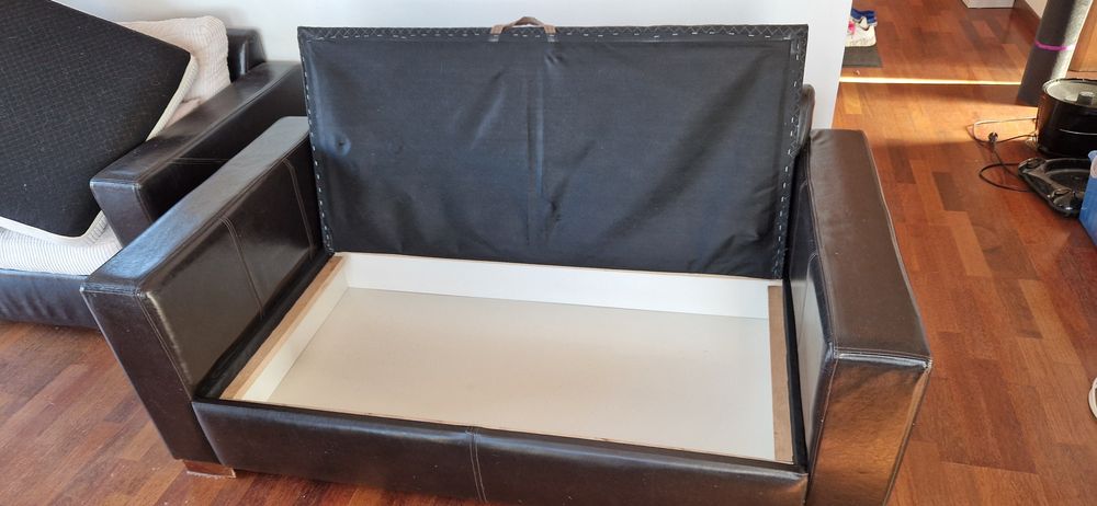 Sofa  2  osobowa