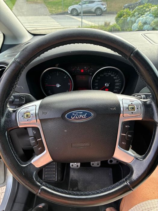 Vendo Ford  4300