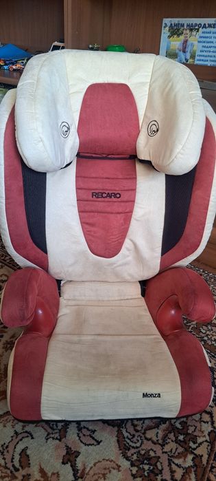 Автокрісло recaro
