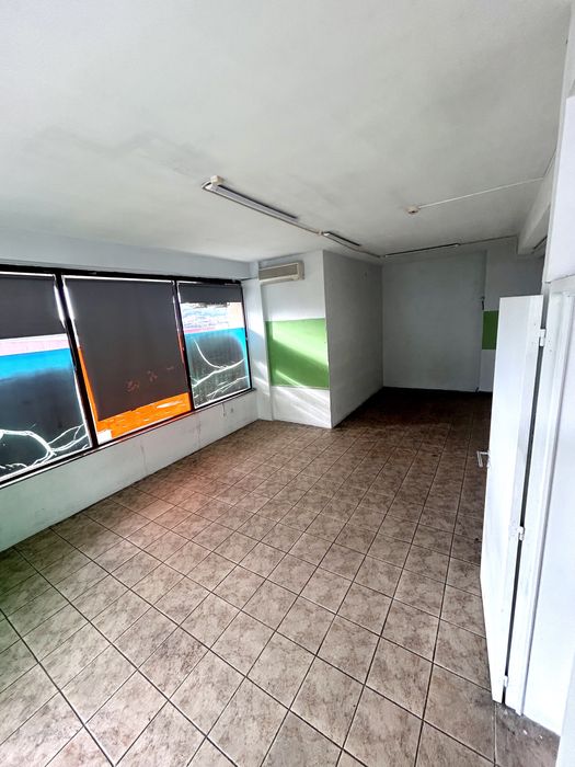 Loja Comercial em Guilhufe Penafiel