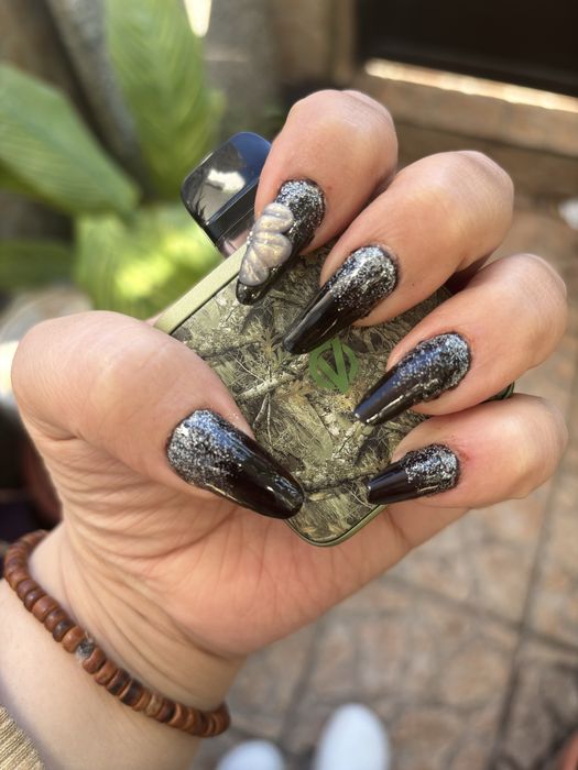 Unhas de gel, acrilico, manicure e spa maos e pes