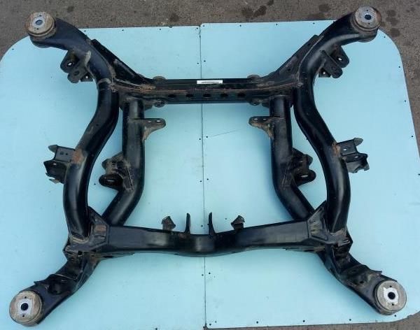 Балка задняя Volkswagen Touareg / Audi Q7 Porsche Cayenne задня балка