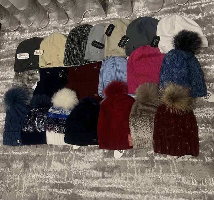 Продам шапки новые!
