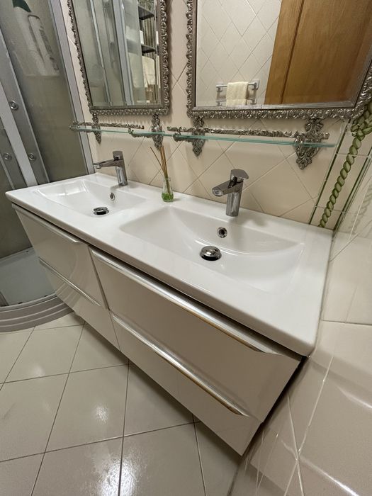 Movel de wc com cuba dupla como novo