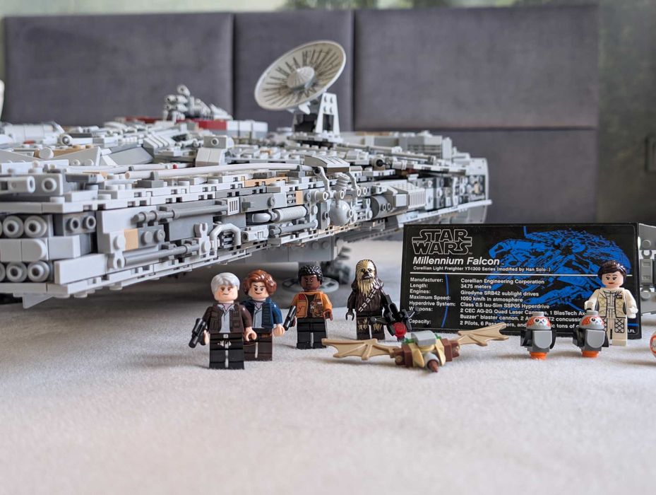Klocki Star Wars millenium falcon 75192 + figurki 7541 elementów