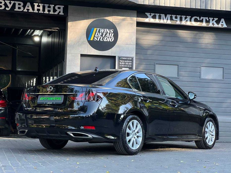 Lexus GS Офіціал 2013