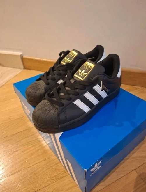 Buty Adidas Superstar Foundation r. 40