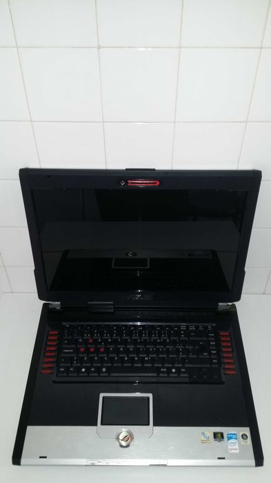 Portátil Gamming - 17Polegadas - Asus - Desocupar - Avariado Peças