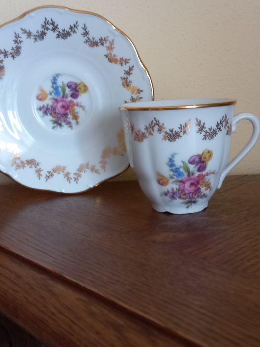 Komplet porcelanowych filiżanek- Czechosłowacja lata 70. XX w.- 6 szt.
