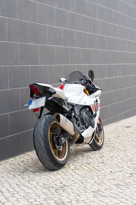 Yamaha r1 world gp 60th anniversary edition