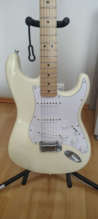 Fender Squier Afinity Strat MN OW