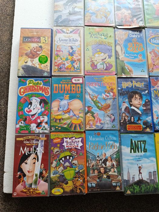 48 Cassetes VHS diversas
