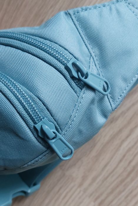 Сумка б/у поясная, бананка dakine hip pack