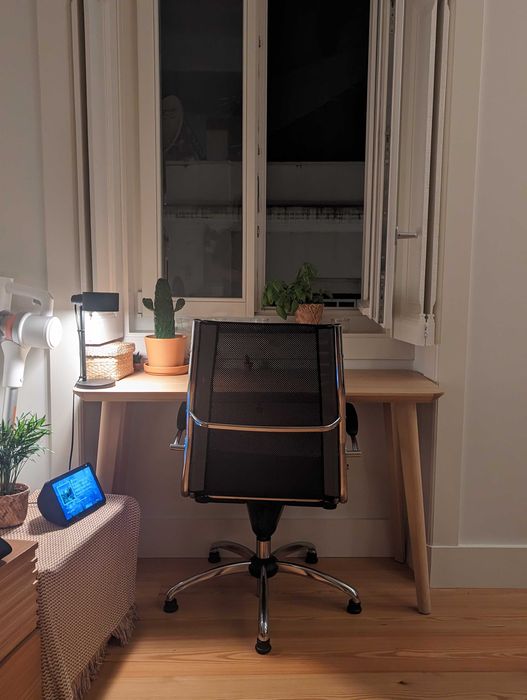 IKEA Lisabo Secretária / Mesa MRP €169  + cabelo de escritório grátis