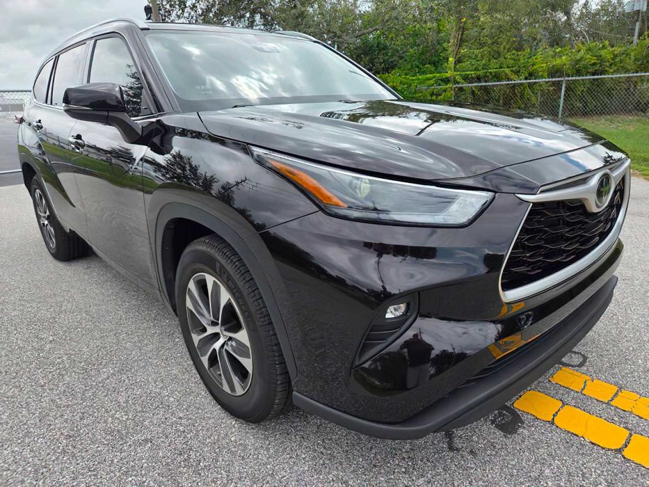 Toyota Highlander Platinum      2022